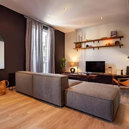 Hegra - 2 Bedrooms, Balcony In Eixample Esquerra Appartement