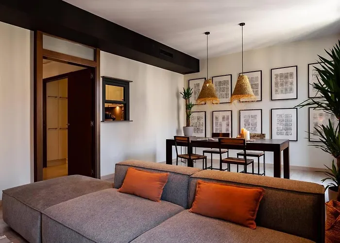 Hegra - 2 Bedrooms, Balcony In Eixample Esquerra Barcelona